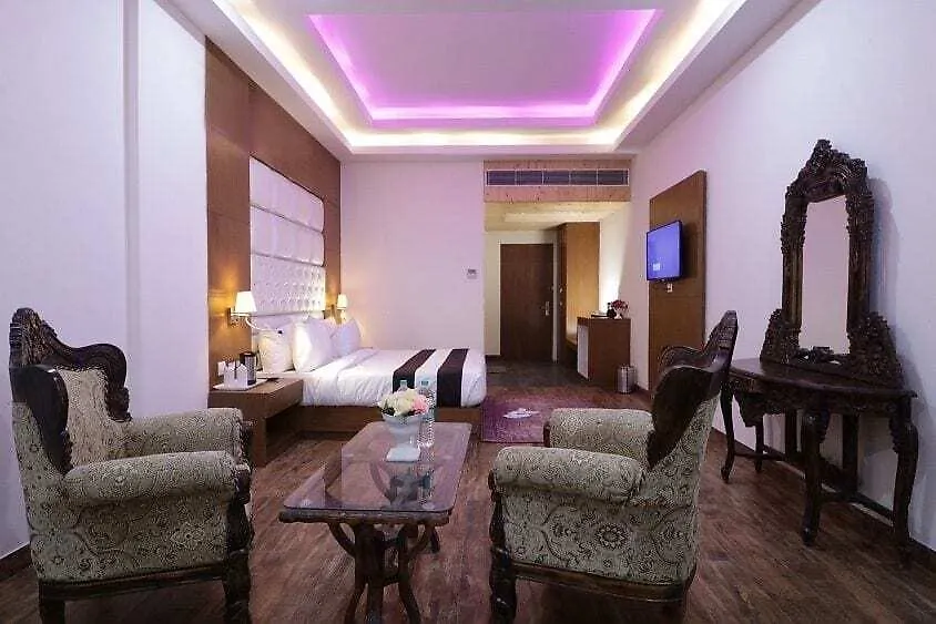 Royal Park Resorts-1